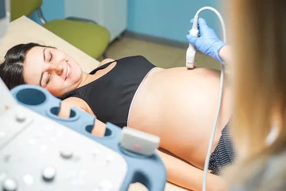 Jak wygląda badanie połówkowe? Co musisz wiedzieć przed USG Jak wygląda badanie połówkowe? Co musisz wiedzieć przed USG